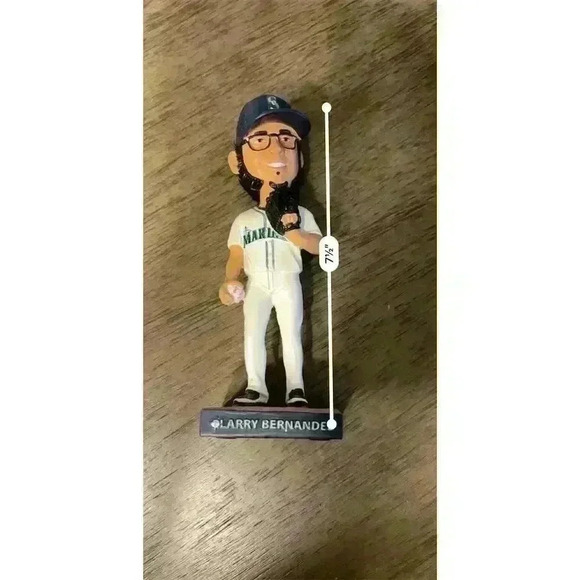2011 Seattle Mariners Larry Bernandez Bobblehead MLB Baseball Collectible - Picture 5 of 8
